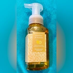 Bath & Body Works Sunshine & Lemons Gentle & Clean Foaming Hand Soap